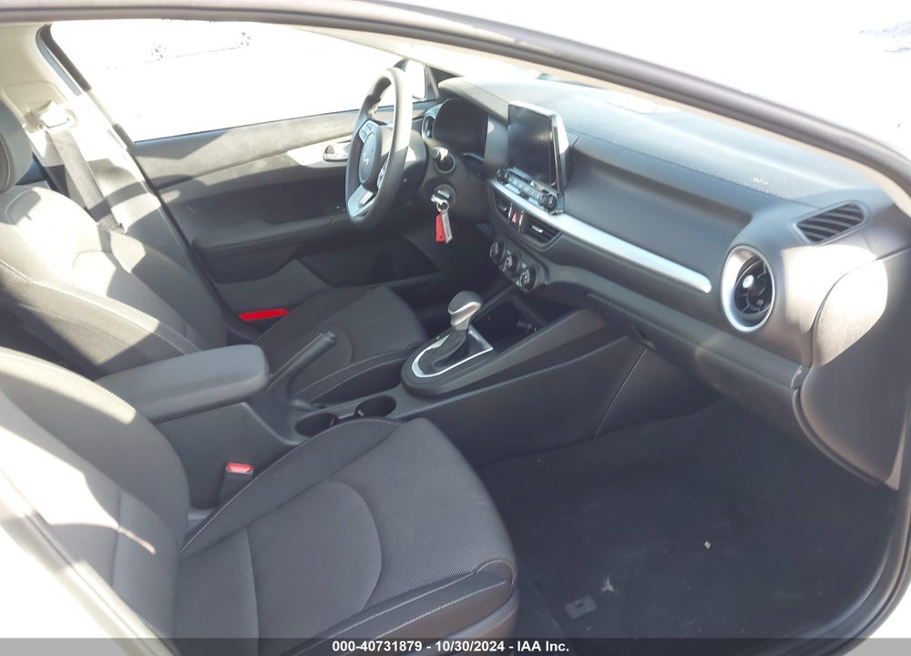 2024 KIA FORTE LXS VIN: 3KPF24AD3RE742717