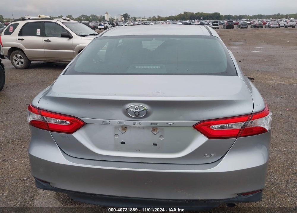 2018 TOYOTA CAMRY LE VIN: 4T1B11HK3JU073483
