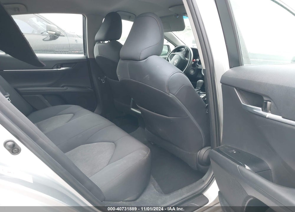 2018 TOYOTA CAMRY LE VIN: 4T1B11HK3JU073483