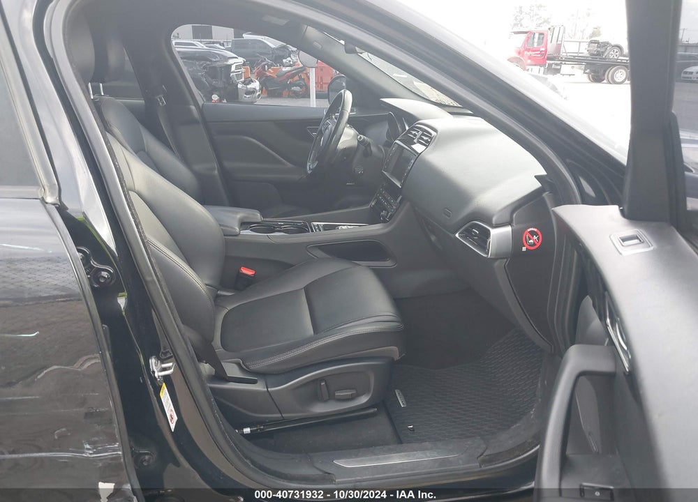 2017 JAGUAR F-PACE 35T PREMIUM VIN: SADCJ2BV2HA497254