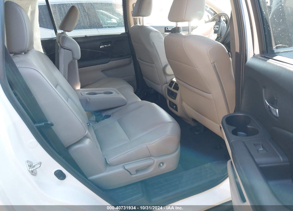 2017 HONDA PILOT TOURING VIN: 5FNYF6H94HB041977
