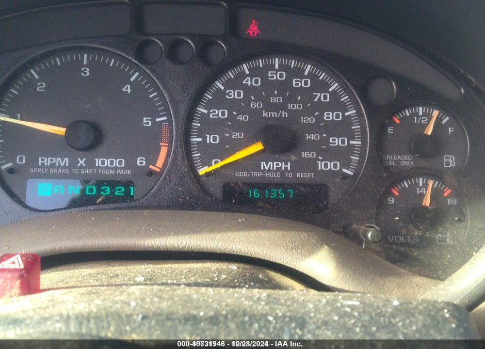 1998 CHEVROLET S-10 LS VIN: 1GCDT19X7W8136389