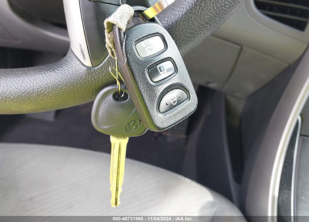 2012 HYUNDAI ELANTRA GLS VIN: 5NPDH4AE4CH109421