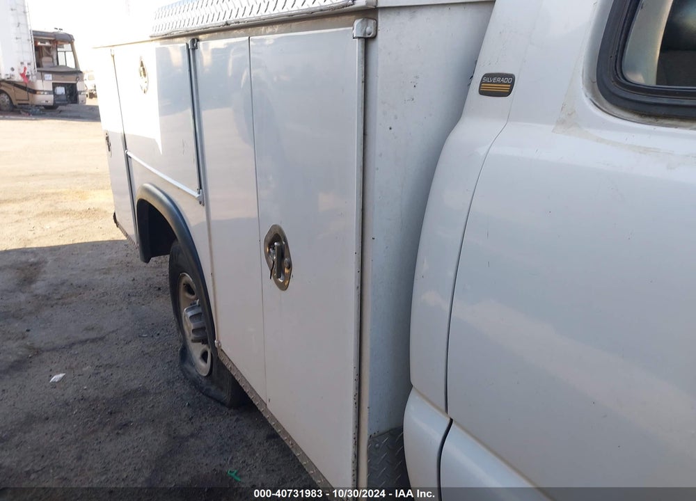 2002 CHEVROLET SILVERADO 2500HD VIN: 1GCHC29U72E103692