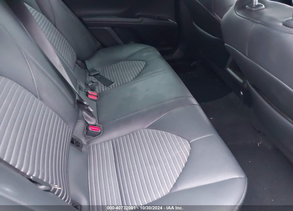 2019 TOYOTA CAMRY SE VIN: 4T1B11HK5KU690062