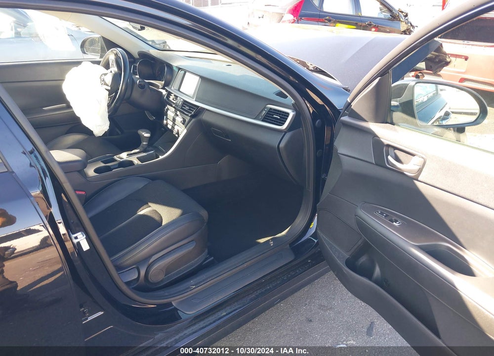 2019 KIA OPTIMA S VIN: 5XXGT4L34KG305358