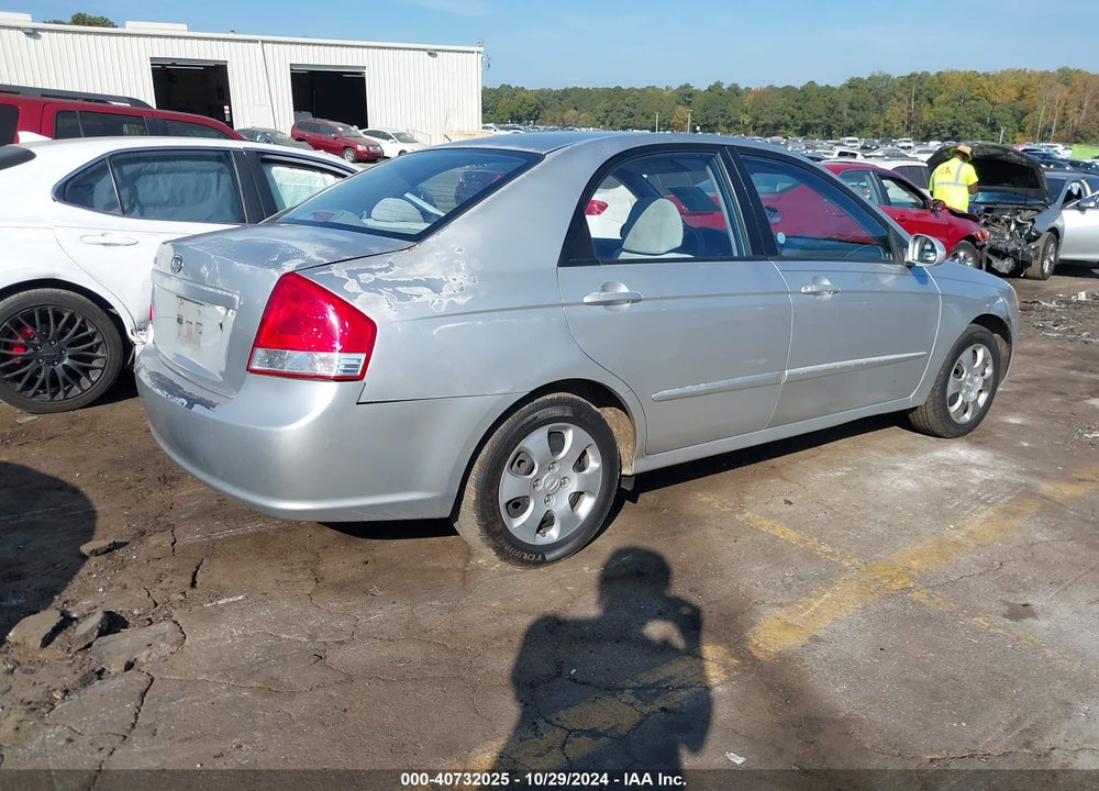 2009 KIA SPECTRA LX VIN: KNAFE221995604639