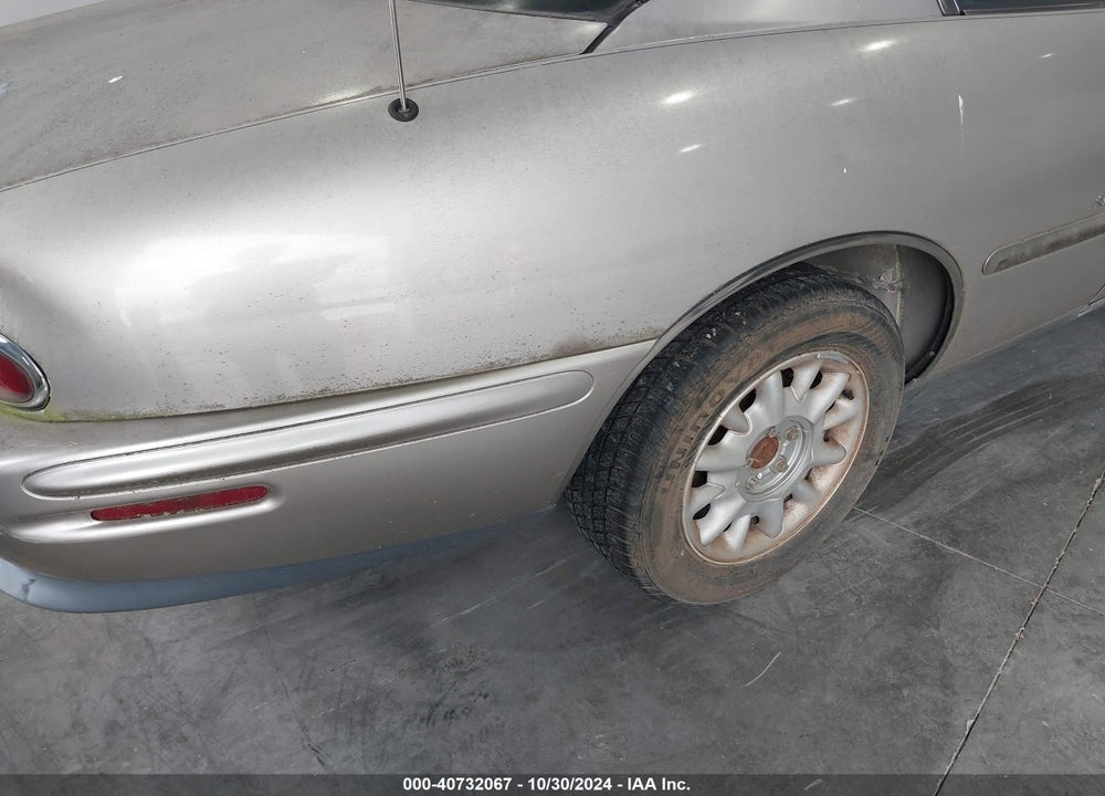 1996 BUICK RIVIERA VIN: 1G4GD2217T4700806