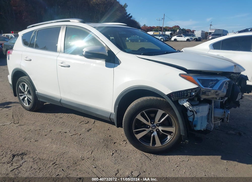 2017 TOYOTA RAV4 XLE VIN: JTMRFREV7HJ715457