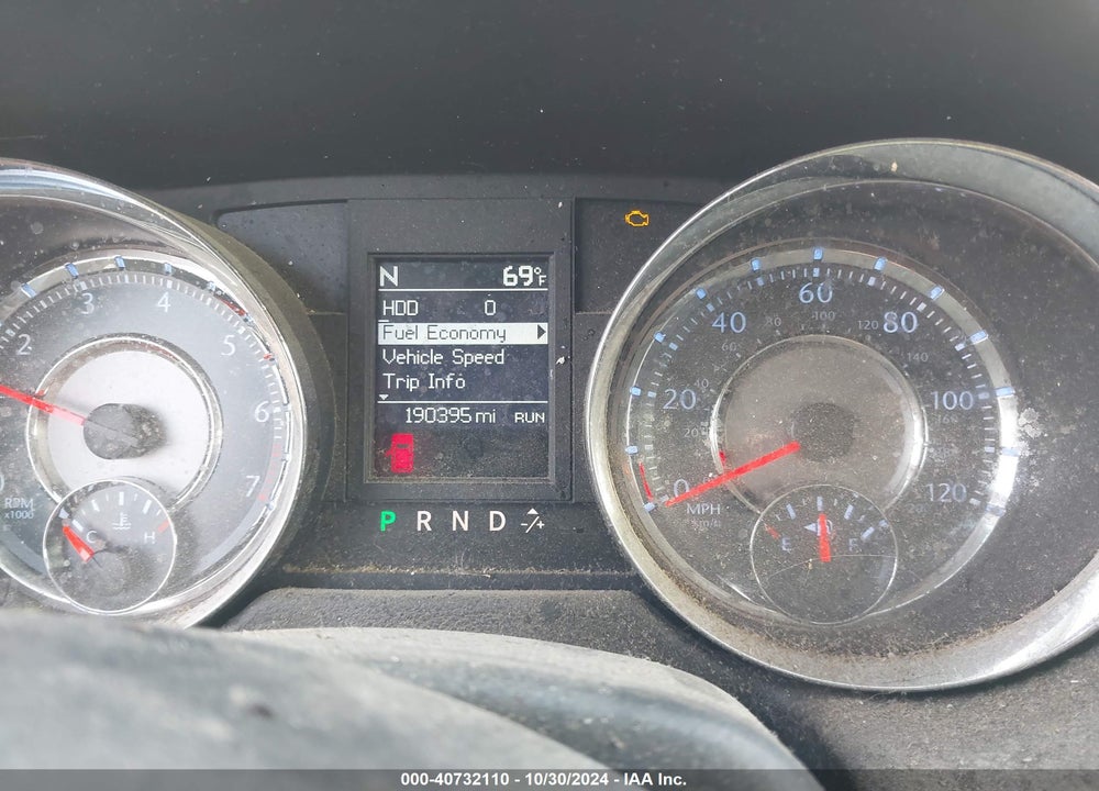 2011 CHRYSLER TOWN & COUNTRY VIN: 2A4RR5DG2BR683968
