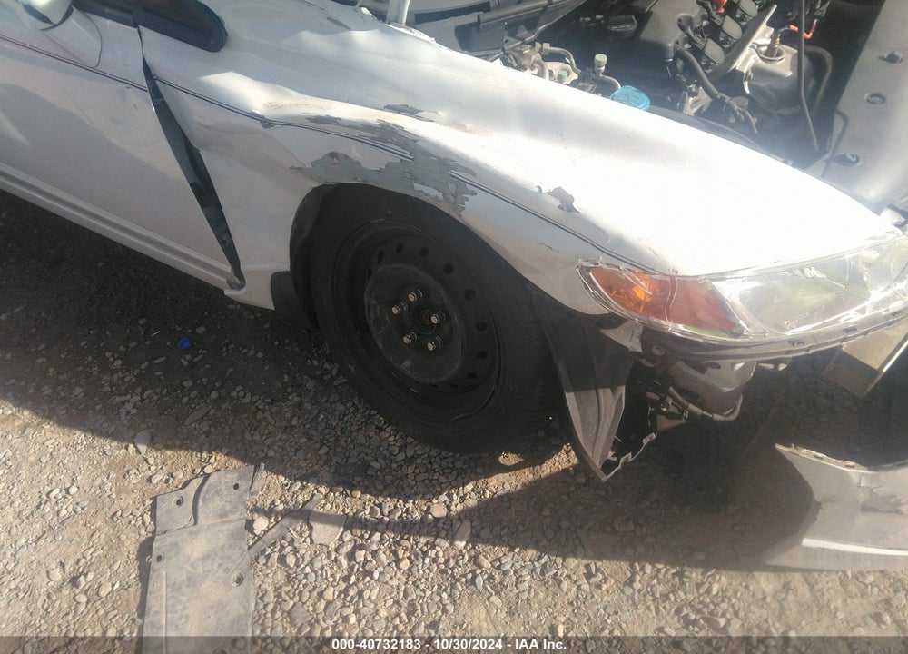 2011 HONDA CIVIC LX VIN: 19XFA1F58BE039946