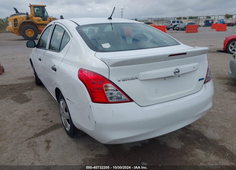 2014 NISSAN VERSA 1.6 S+ VIN: 3N1CN7AP4EL869085