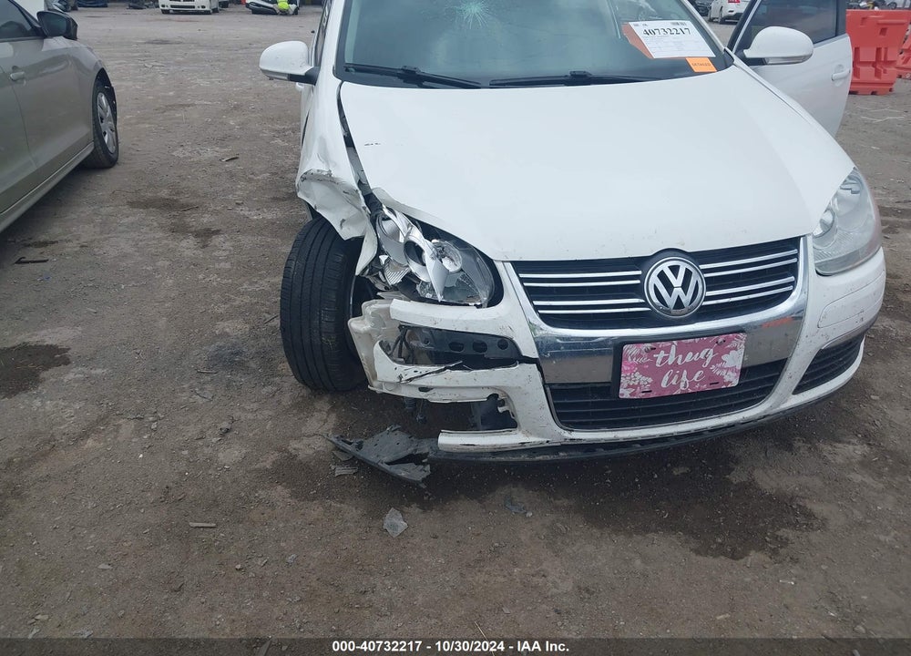 2010 VOLKSWAGEN JETTA SE VIN: 3VWRZ7AJ0AM043956