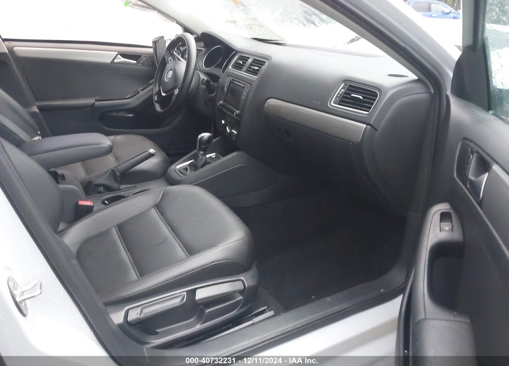 2017 VOLKSWAGEN JETTA 1.4T SE VIN: 3VWDB7AJ0HM356983
