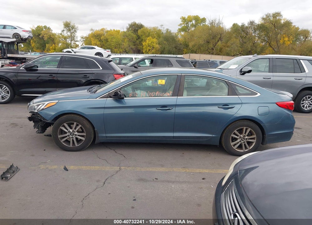 2015 HYUNDAI SONATA VIN: 5NPE24AF5FH200930