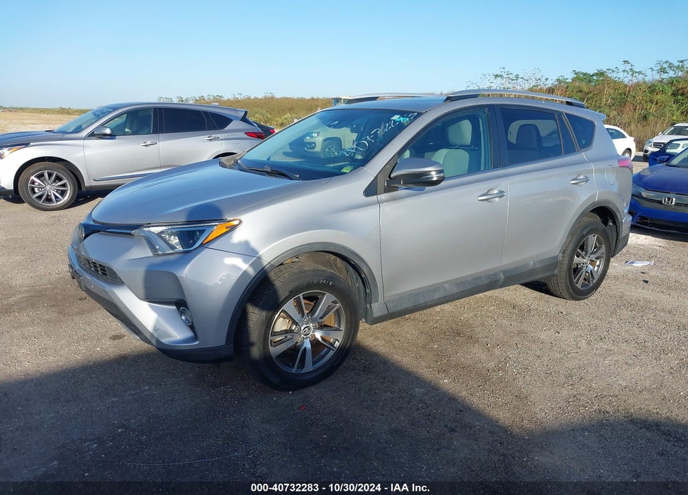 2016 TOYOTA RAV4 XLE VIN: 2T3RFREV6GW452328