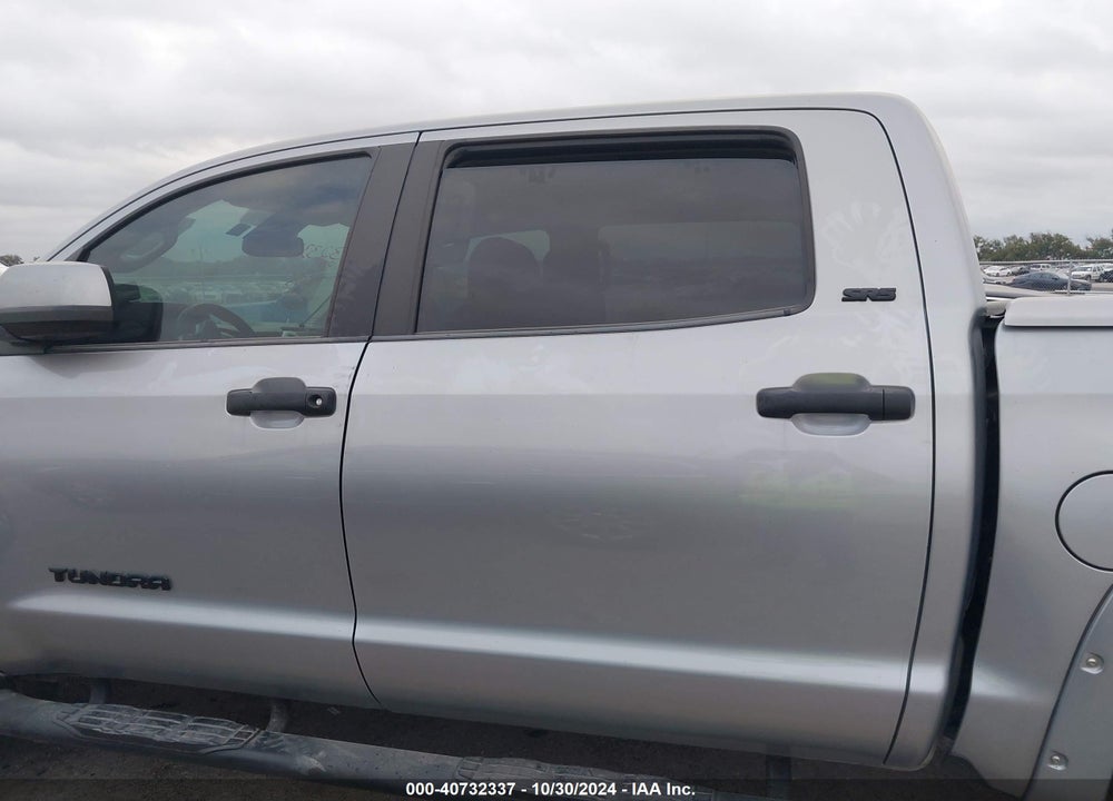 2018 TOYOTA TUNDRA SR5 4.6L V8 VIN: 5TFEM5F19JX122971
