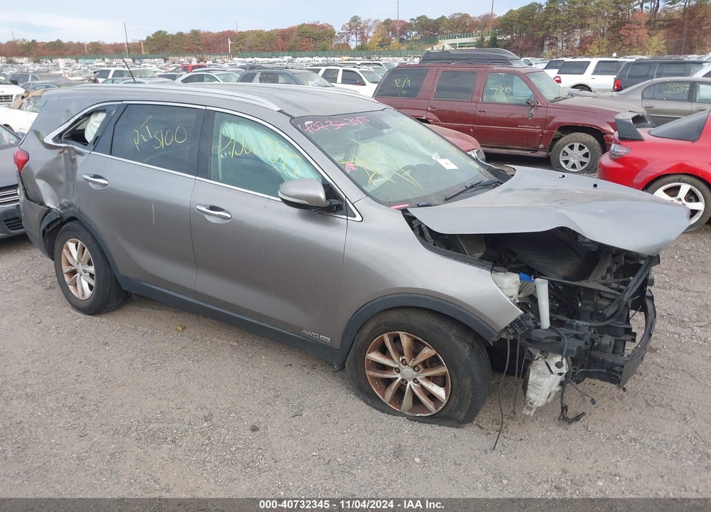 2017 KIA SORENTO LX V6 VIN: 5XYPGDA57HG224903