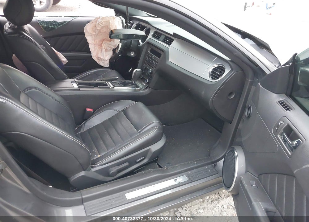 2014 FORD MUSTANG V6 PREMIUM VIN: 1ZVBP8AM1E5296156