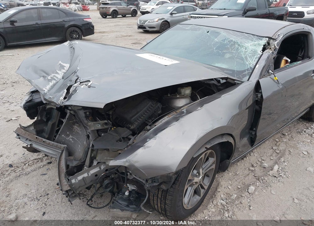 2014 FORD MUSTANG V6 PREMIUM VIN: 1ZVBP8AM1E5296156