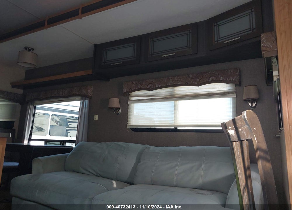 2018 HL ENTERPRISE INC TRAVEL TRAILER VIN: 54ABA382XJE001991