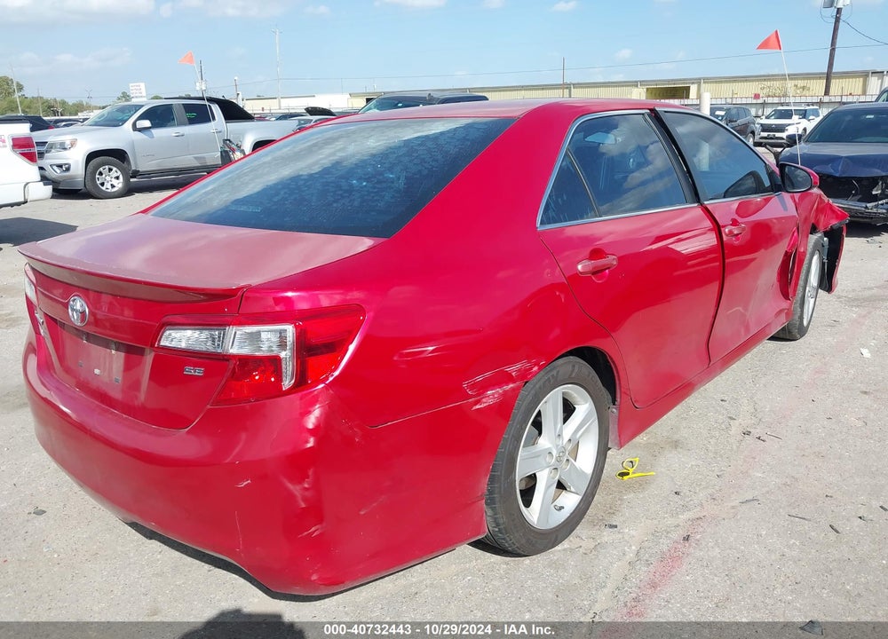 2014 TOYOTA CAMRY SE VIN: 4T1BF1FK3EU850724