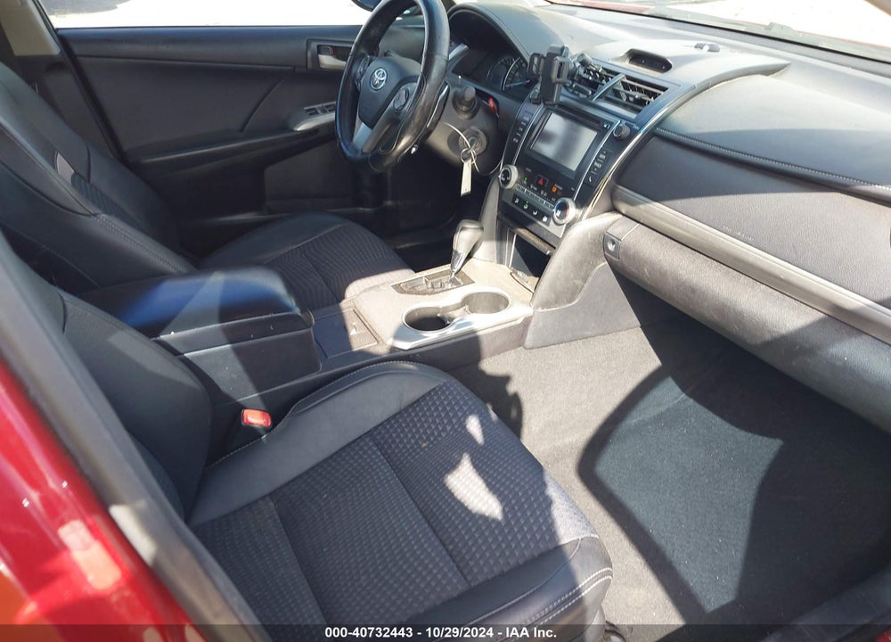 2014 TOYOTA CAMRY SE VIN: 4T1BF1FK3EU850724