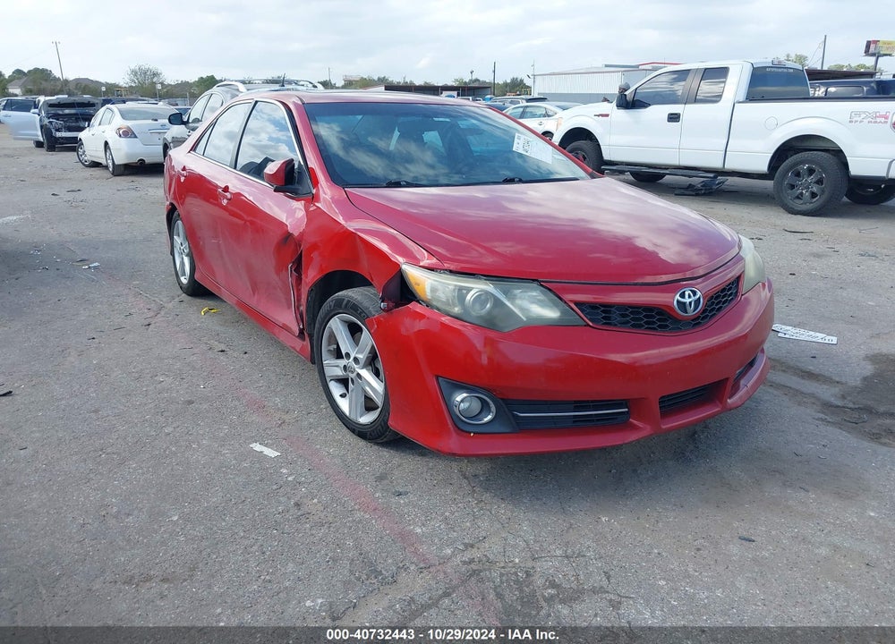 2014 TOYOTA CAMRY SE VIN: 4T1BF1FK3EU850724