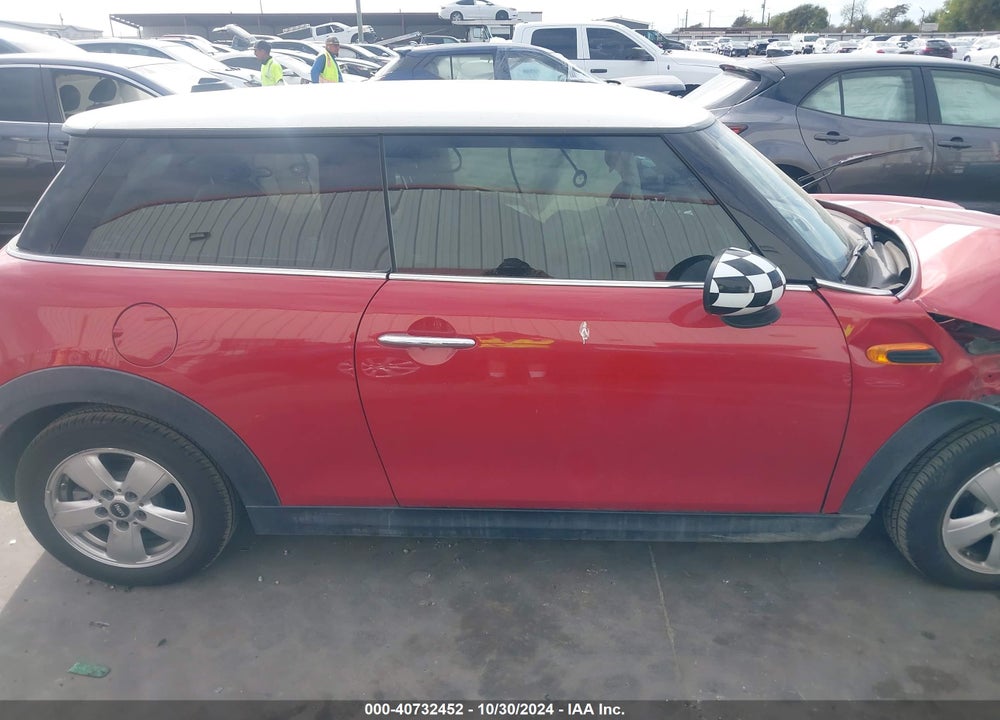 2015 MINI HARDTOP COOPER VIN: WMWXM5C50F3B34747