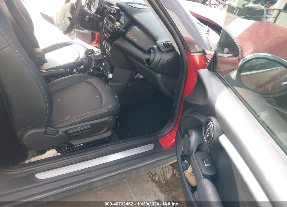 2015 MINI HARDTOP COOPER VIN: WMWXM5C50F3B34747