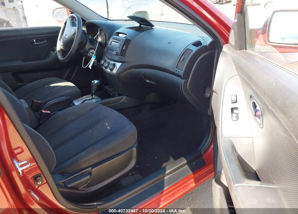 2010 HYUNDAI ELANTRA VIN: KMHDU4AD8AU929213