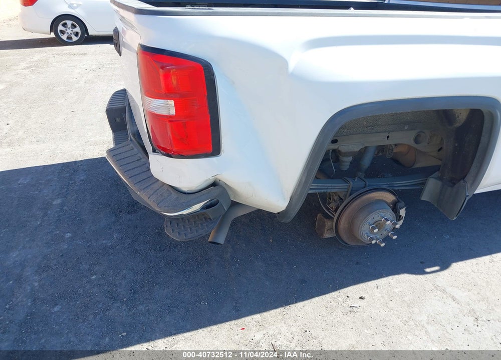 2015 GMC SIERRA 1500 SLE VIN: 1GTR1UEC5FZ258002