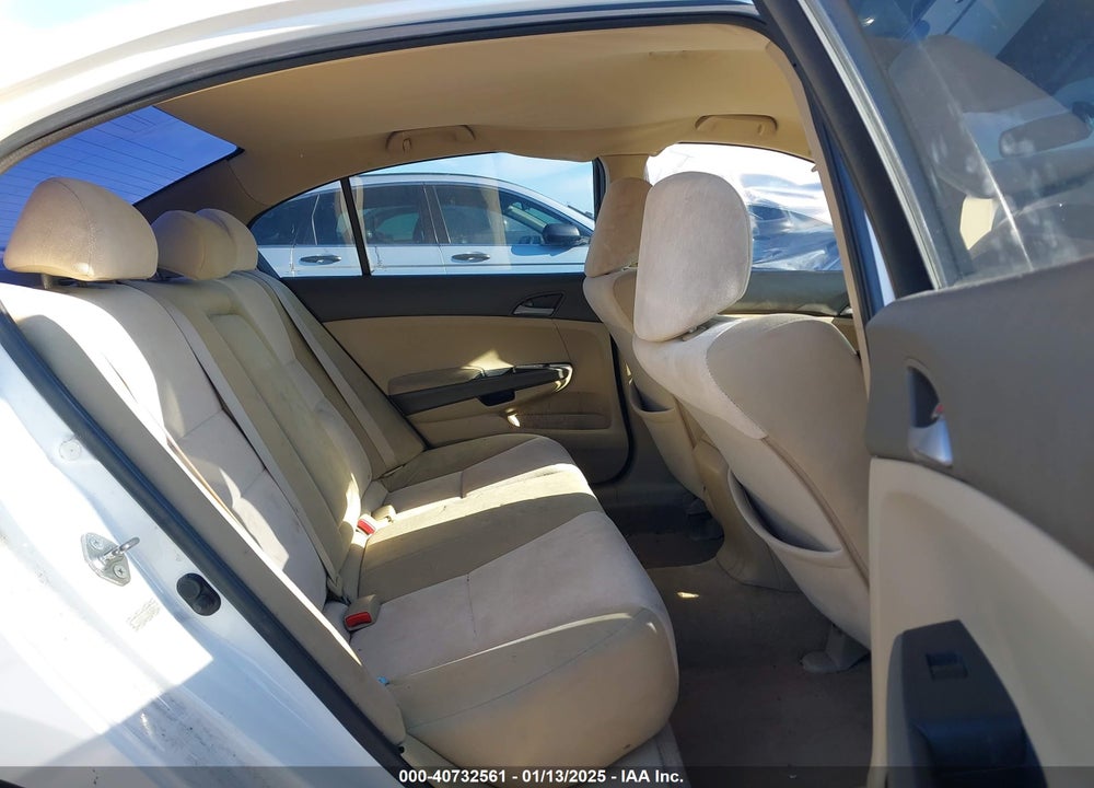 2010 HONDA ACCORD 2.4 LX VIN: 1HGCP2F30AA186366