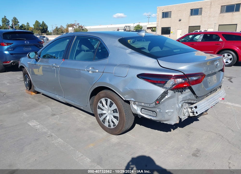 2021 TOYOTA CAMRY LE HYBRID VIN: 4T1C31AK4MU569499
