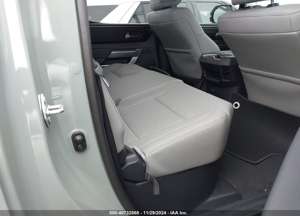2024 TOYOTA TUNDRA SR5 VIN: 5TFLA5DB7RX218105