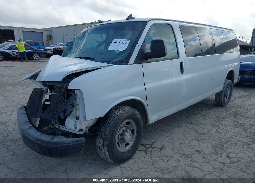 2018 CHEVROLET EXPRESS 3500 LS VIN: 1GAZGNFP8J1235321