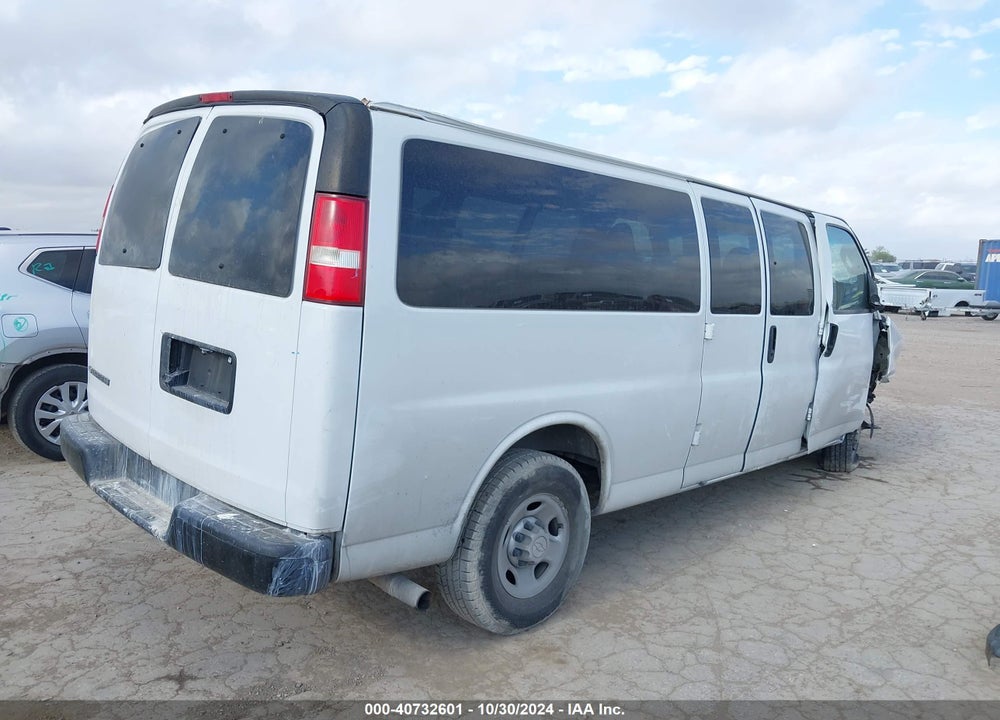 2018 CHEVROLET EXPRESS 3500 LS VIN: 1GAZGNFP8J1235321