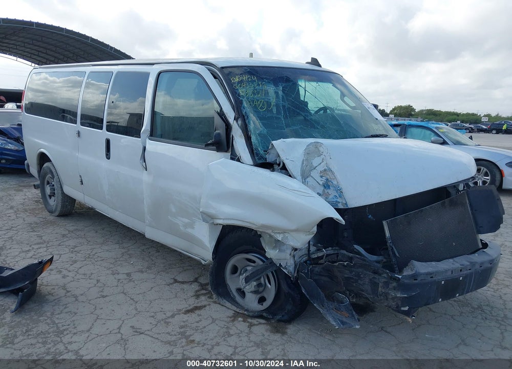 2018 CHEVROLET EXPRESS 3500 LS VIN: 1GAZGNFP8J1235321