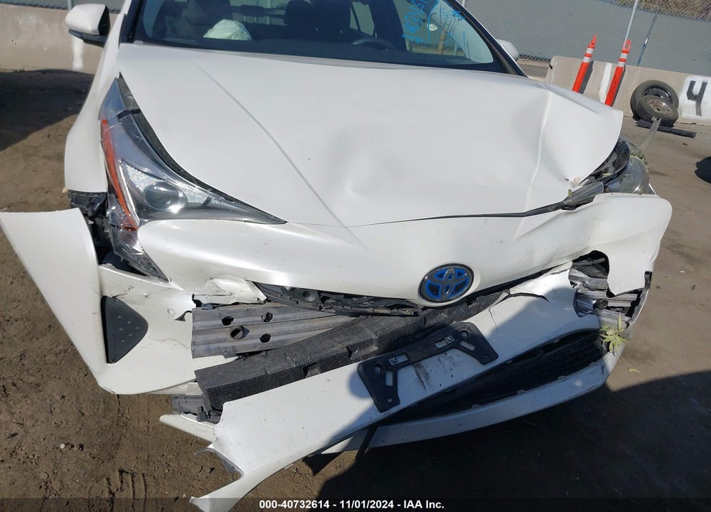 2017 TOYOTA PRIUS THREE VIN: JTDKARFU3H3049336