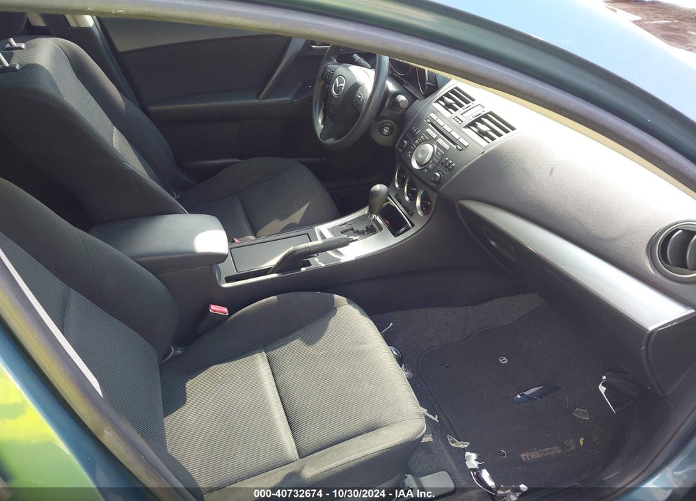 2011 MAZDA MAZDA3 VIN: JM1BL1VF0B1451591