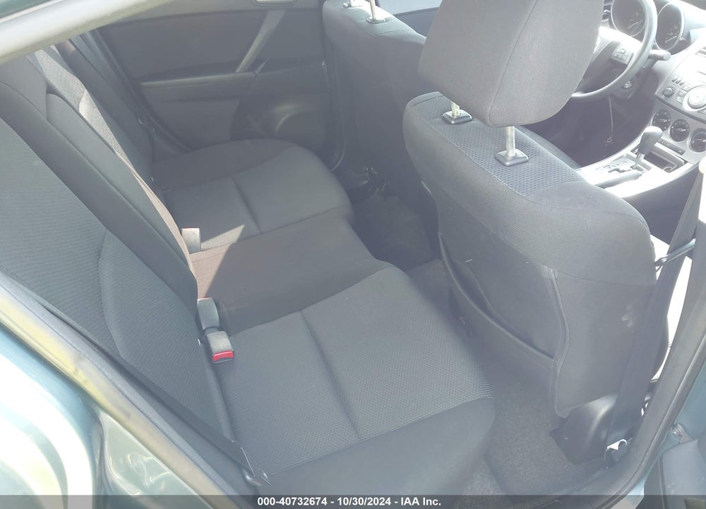 2011 MAZDA MAZDA3 VIN: JM1BL1VF0B1451591