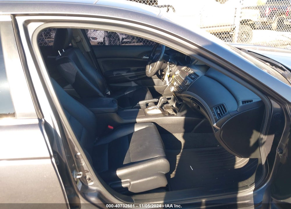 2012 HONDA ACCORD 2.4 SE VIN: 1HGCP2F68CA117423
