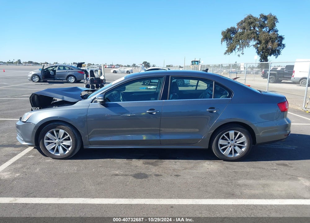 2015 VOLKSWAGEN JETTA 2.0L TDI SE VIN: 3VWLA7AJXFM291846