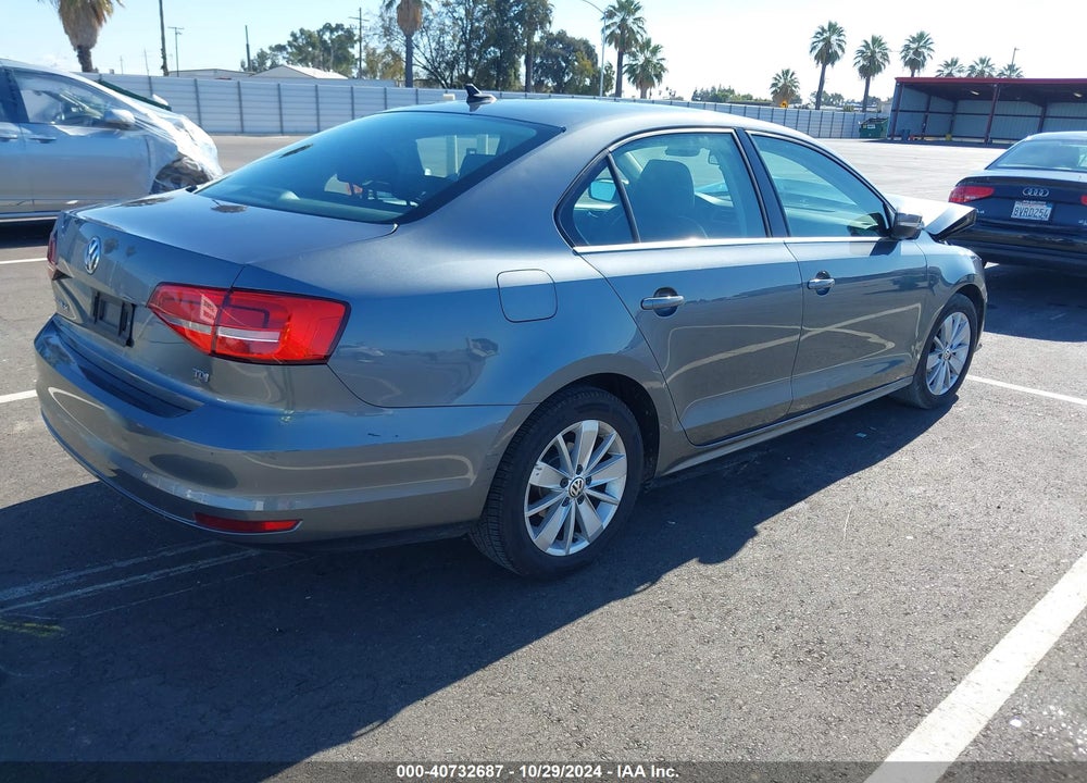 2015 VOLKSWAGEN JETTA 2.0L TDI SE VIN: 3VWLA7AJXFM291846