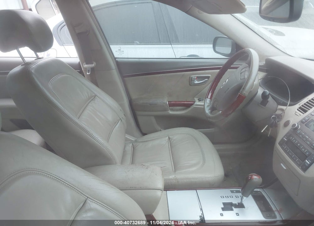 2006 HYUNDAI AZERA LIMITED/SE VIN: KMHFC46FX6A135098