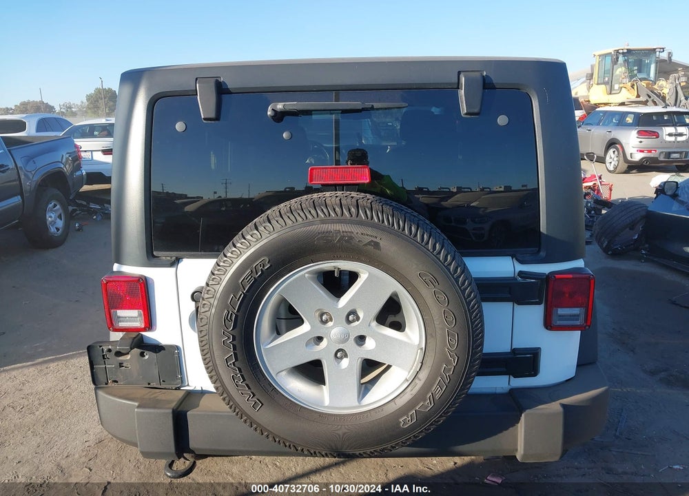2016 JEEP WRANGLER UNLIMITED SPORT VIN: 1C4HJWDG5GL283224