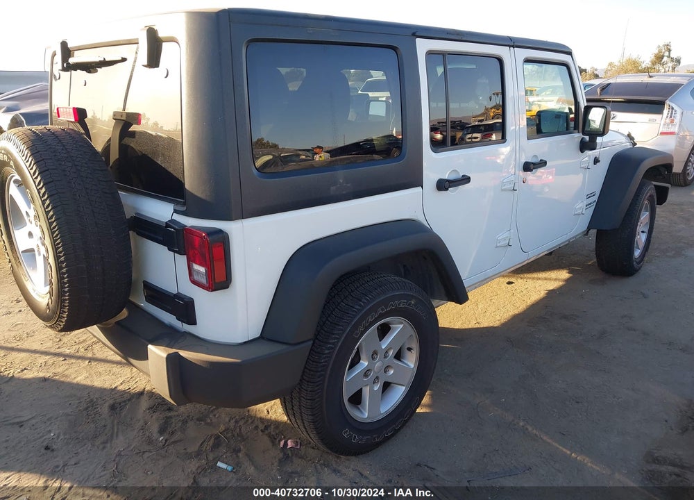 2016 JEEP WRANGLER UNLIMITED SPORT VIN: 1C4HJWDG5GL283224