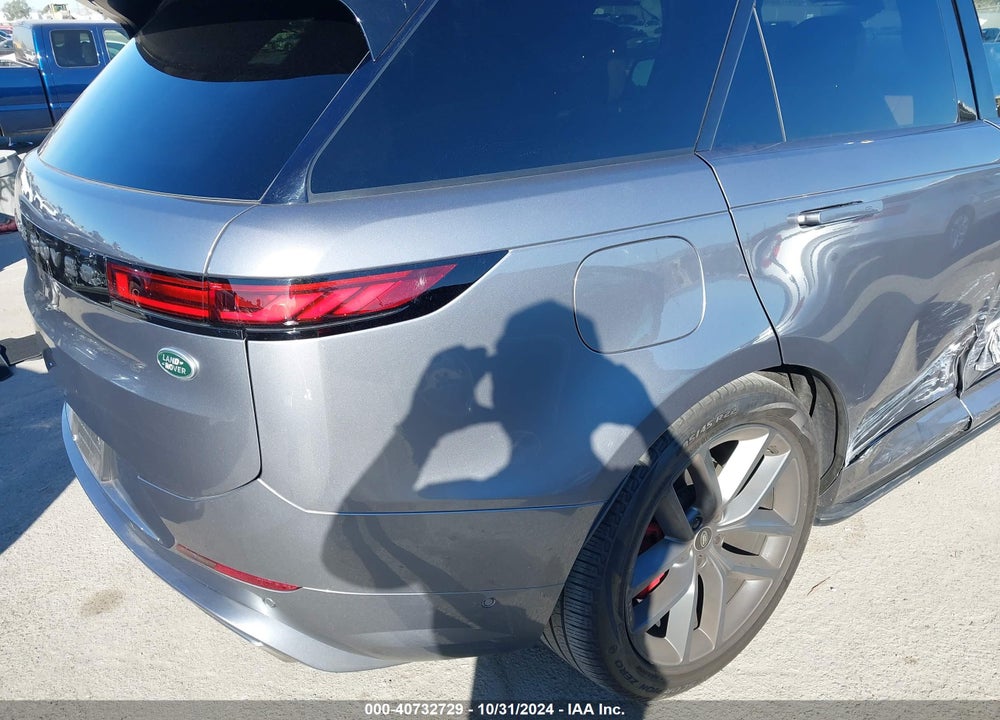 2023 LAND ROVER RANGE ROVER SPORT SE DYNAMIC VIN: SAL1L9FU4PA109021