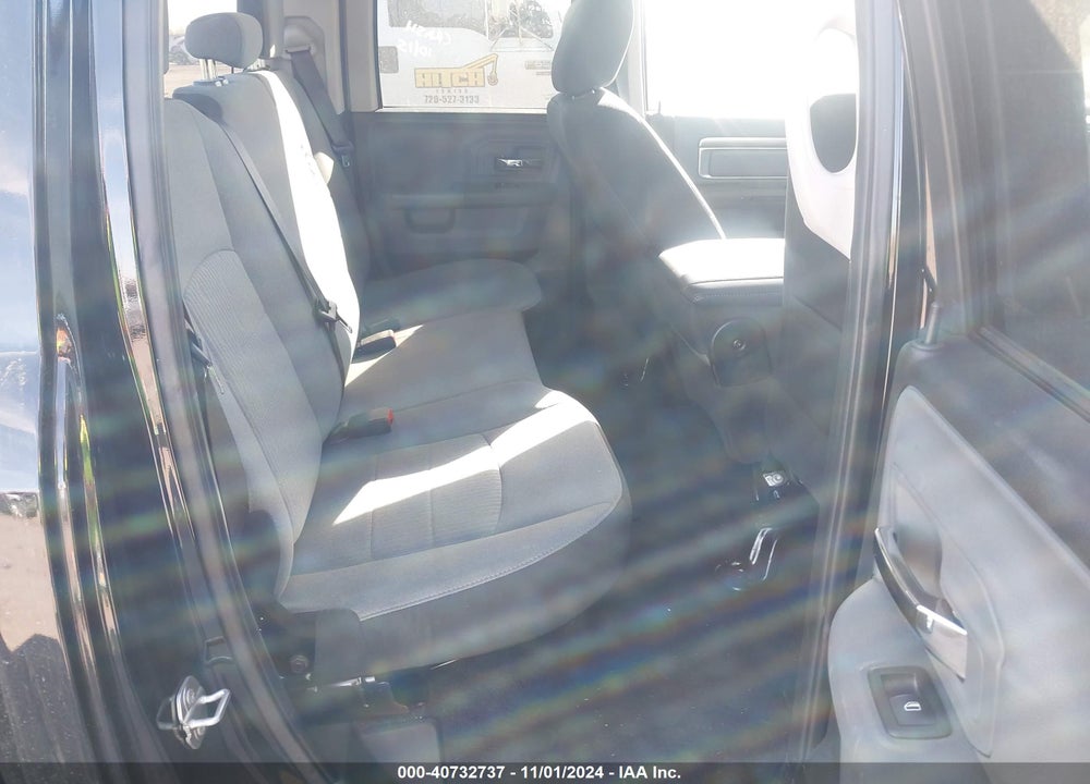 2024 RAM 1500 CLASSIC SLT 4X4 6'4 BOX VIN: 1C6RR7GG2RS156848