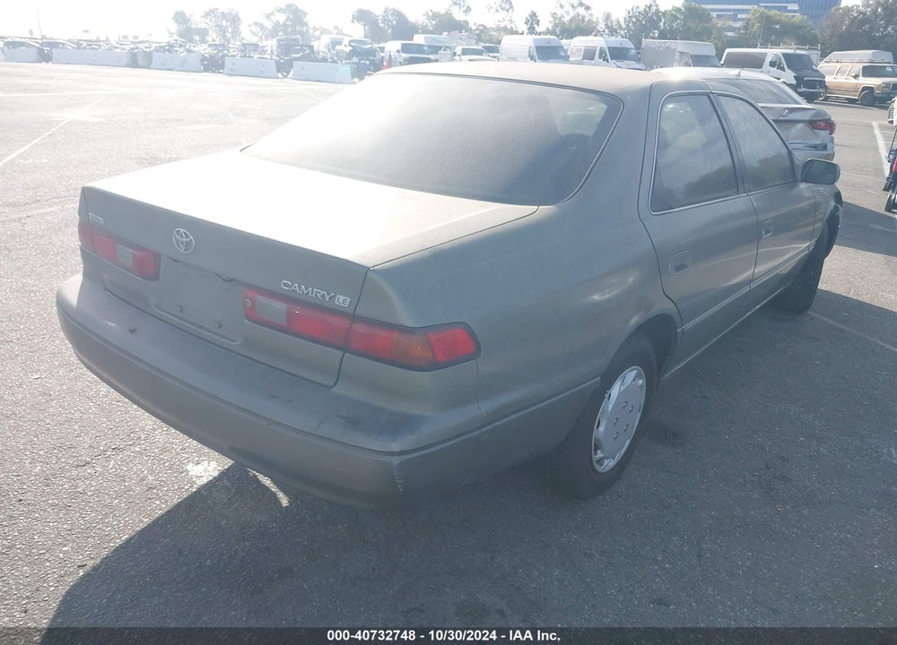 1999 TOYOTA CAMRY LE VIN: JT2BG22K7X0316528